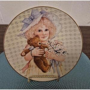 Daisies from Meg Collector Plate by Jan Hagara - Old Fashioned Mother's Day